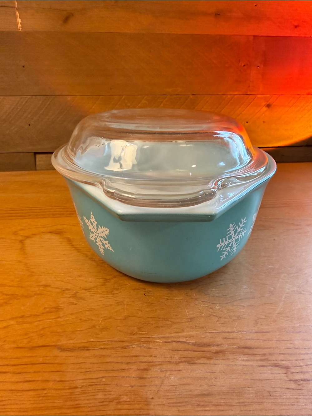 Vintage Pyrex 043 Oval Snowflake Casserole Dish Turquoise White Lid 1.5 Quart - Picture 2 of 9